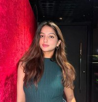 Naina College Student - puta in Dubai