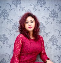 Naina Here Im and Independent - puta in Kolkata