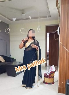 Naina Hot Cpl_ Mrs Pathak - escort in Mumbai Photo 8 of 14