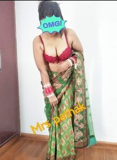 Naina Hot Cpl_ Mrs Pathak - escort in Mumbai Photo 9 of 14