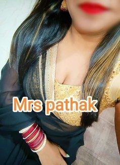 Naina Hot Cpl_ Mrs Pathak - escort in Mumbai Photo 12 of 14
