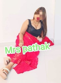 Naina Hot Cpl_ Mrs Pathak - escort in Mumbai Photo 14 of 14