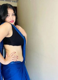 Naina - puta in Hyderabad Photo 3 of 3