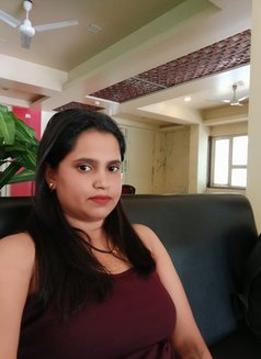 Naina - puta in Hyderabad Photo 3 of 4