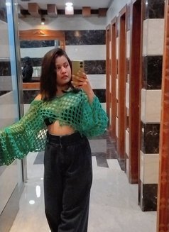 Naina - escort in Noida Photo 1 of 2