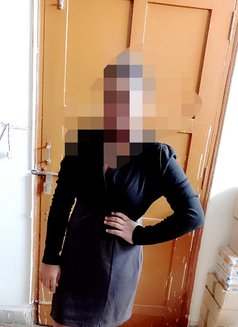 Naina - escort in Noida Photo 2 of 4