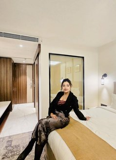 Naina - escort in Noida Photo 1 of 4