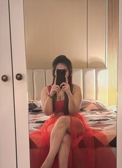 Naina - escort in Ras al-Khaimah Photo 1 of 5