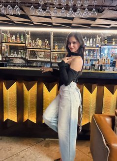 Naina Indian Model - escort in Dubai Photo 2 of 5