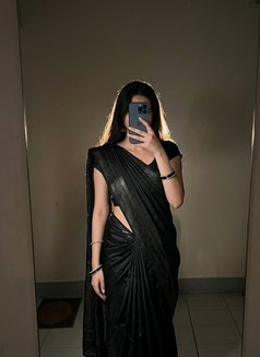 ꧁♛Naina Indipandent 𝙏𝙍𝙐𝙎𝙏𝙀𝐃♛꧂ - puta in Rajkot Photo 2 of 3