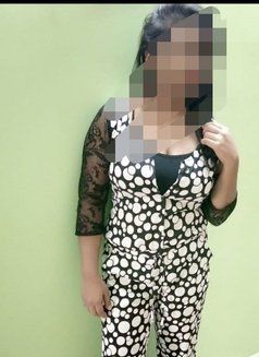 Naina Ji - escort in Noida Photo 3 of 3