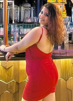 Naina Rajput - puta in Candolim, Goa Photo 2 of 3