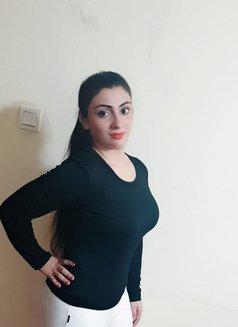 Naina Singh - escort in Dubai Photo 4 of 7
