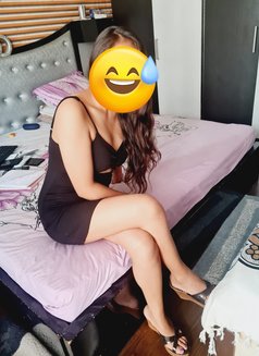 Naina Singh - puta in Noida Photo 5 of 8