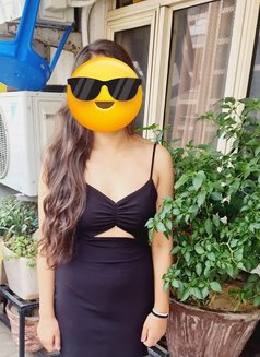 Naina Singh - puta in Noida Photo 7 of 8