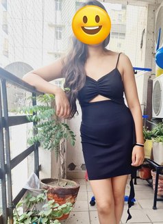Naina Singh - puta in Noida Photo 8 of 8