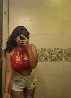 Naina Singh - puta in Pune Photo 1 of 10