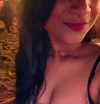 Naina Singh - puta in Pune