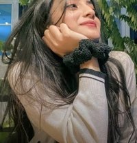 Naincy Chauhan - puta in Chandigarh Photo 1 of 3