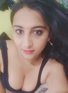 Naini 🥰 - Transsexual escort in Hyderabad Photo 3 of 3