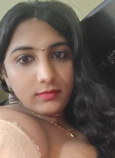 Nainika - Transsexual escort in Hyderabad Photo 9 of 9