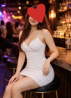 Naira - puta in Gurgaon Photo 1 of 4