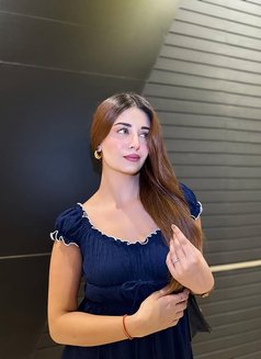 Naira - escort in Mumbai Photo 2 of 4