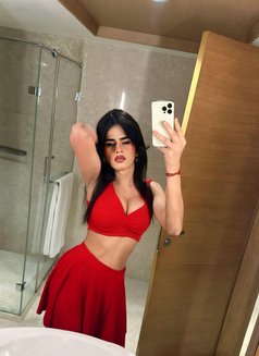Naira - Acompañantes transexual in New Delhi Photo 1 of 3