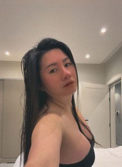 Naira - masseuse in Riyadh Photo 1 of 5