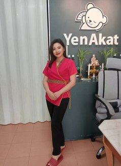 Naira🇹🇭Professional massage - escort in Riyadh Photo 1 of 6