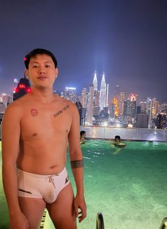 Naithan hard top - Acompañantes masculino in Dubai Photo 12 of 12