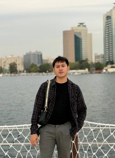 Naithan hard top - Acompañantes masculino in Abu Dhabi Photo 13 of 14