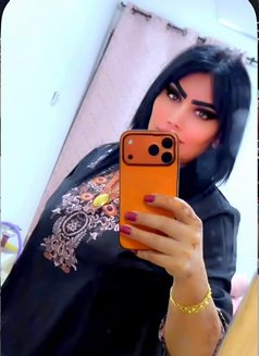 Najma - escort in Muscat Photo 1 of 18