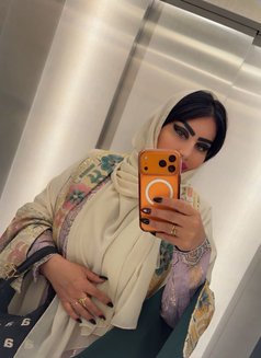 Najma - escort in Muscat Photo 7 of 18