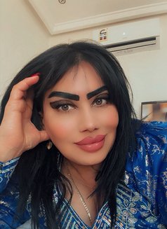 Najma - escort in Muscat Photo 9 of 18