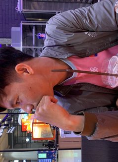 Nak Khun - Male escort in Bangkok Photo 2 of 2