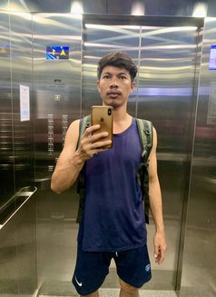 Nak Khun - Male escort in Bangkok Photo 3 of 3