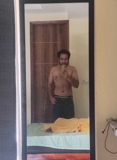 Naked Gentle Man - Male escort in New Delhi Photo 2 of 5