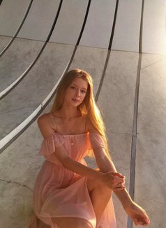 Nalani - escort in Dubai Photo 5 of 6