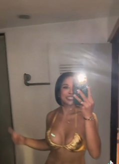 Nalinda Queens of ladyboy - Acompañante transexual in Phuket Photo 8 of 9