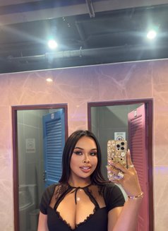 Nalinda - Acompañante transexual in Phuket Photo 3 of 5