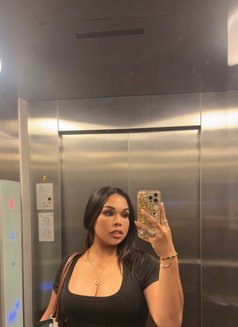 Nalinda - Acompañante transexual in Phuket Photo 5 of 5