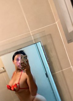 Nalinda - Acompañante transexual in Phuket Photo 6 of 6