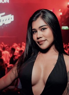 Honey 🇹🇭 New girl here coming 15th - escort in Al Manama Photo 11 of 14
