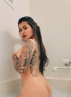 Honey 🇹🇭 New girl here coming 15th - escort in Al Manama Photo 12 of 14