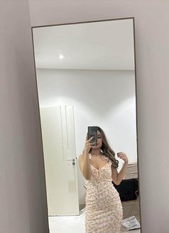 FS massage - puta in Al Manama Photo 3 of 8