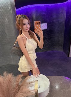 Nami - Transsexual escort in Bangkok Photo 2 of 8