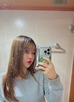 Nami - escort in Seoul Photo 5 of 17