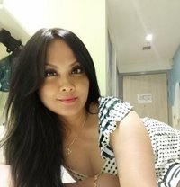 Namira Good Suck - puta in Singapore