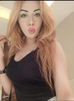 Namrita - Transsexual escort in New Delhi Photo 4 of 7